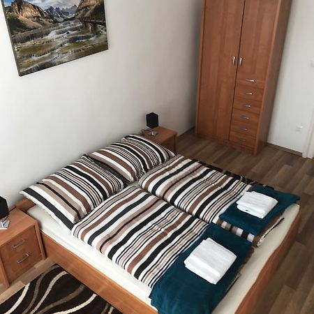 Апартаменты Eva Apartman Мишкольц Экстерьер фото